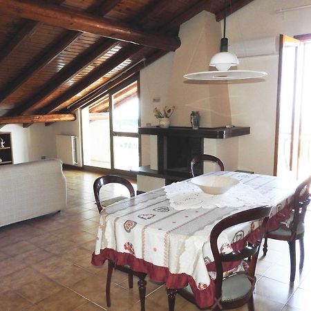 Mansarda Sul Mare Dei Ciclopi Apartment Aci Trezza Luaran gambar
