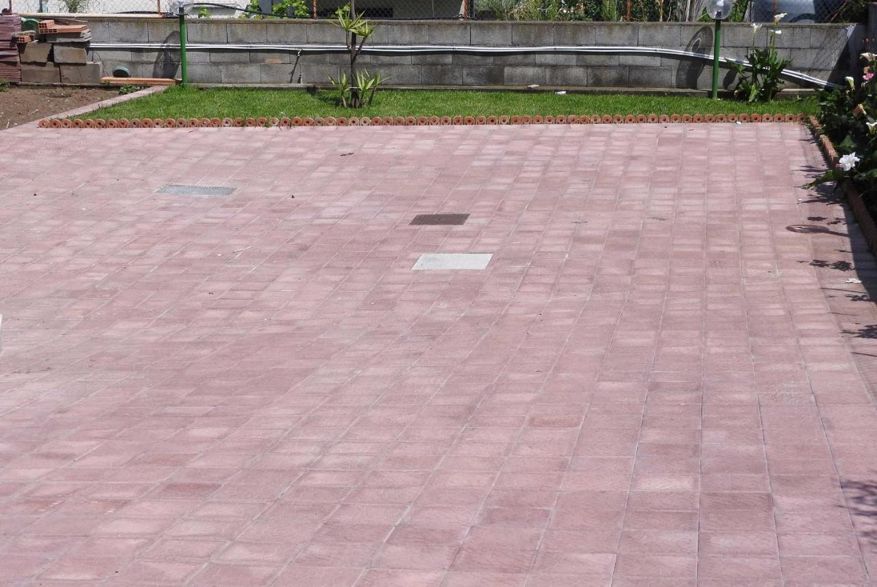 Mansarda Sul Mare Dei Ciclopi Apartment Aci Trezza Luaran gambar