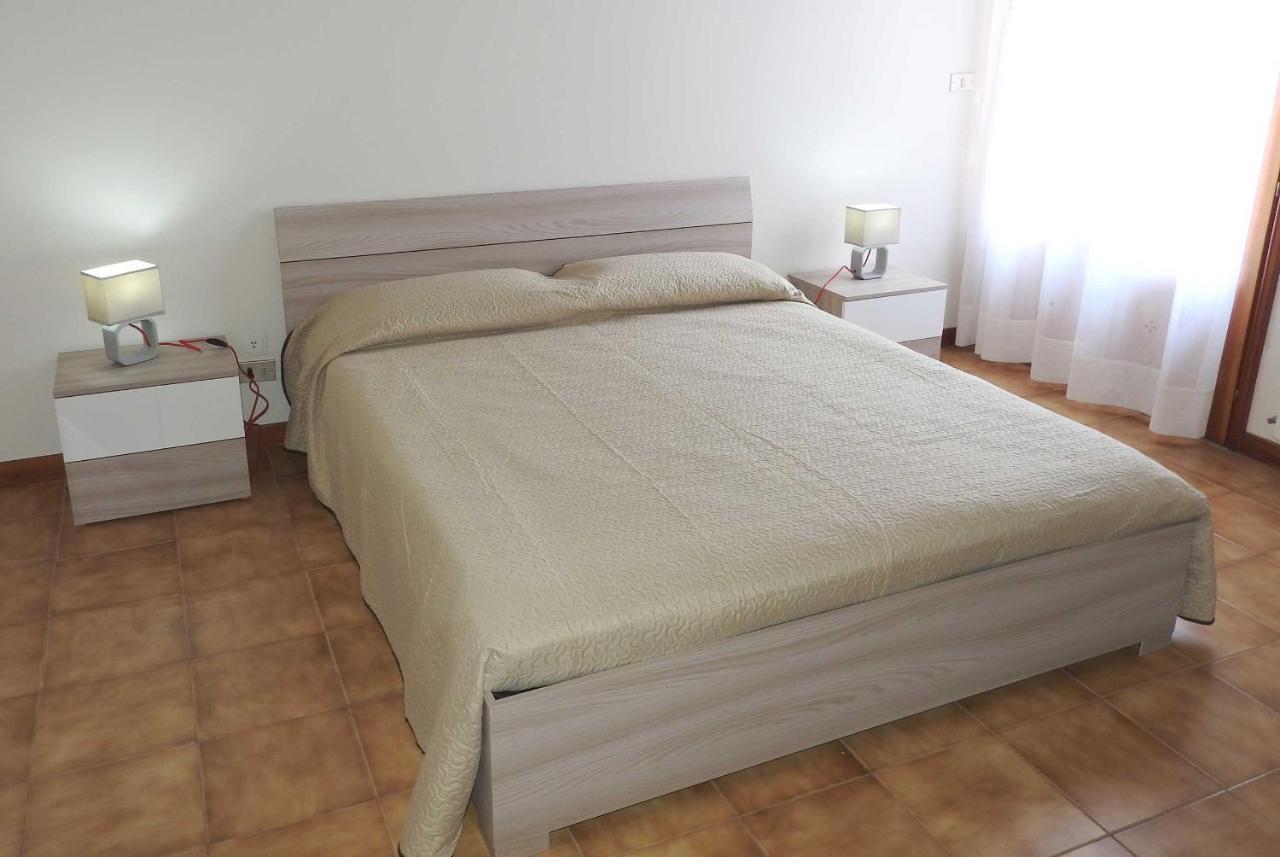Mansarda Sul Mare Dei Ciclopi Apartment Aci Trezza Luaran gambar