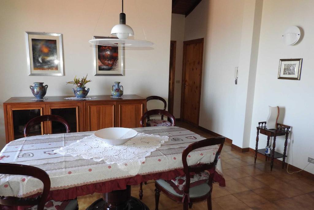 Mansarda Sul Mare Dei Ciclopi Apartment Aci Trezza Luaran gambar